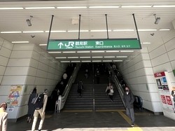 JR鶴見駅東口