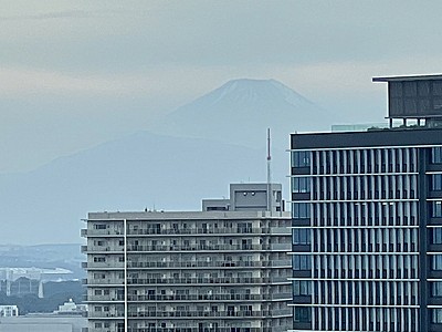 川崎市役所スカイデッキから眺める富士山のZoom
