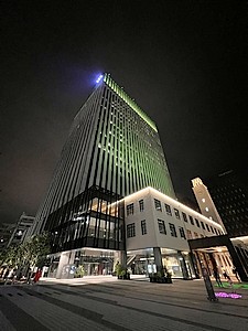 夜の川崎市役所