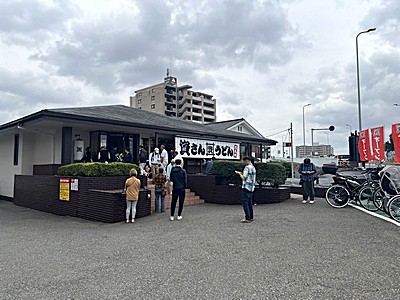 資さんうどん 入口